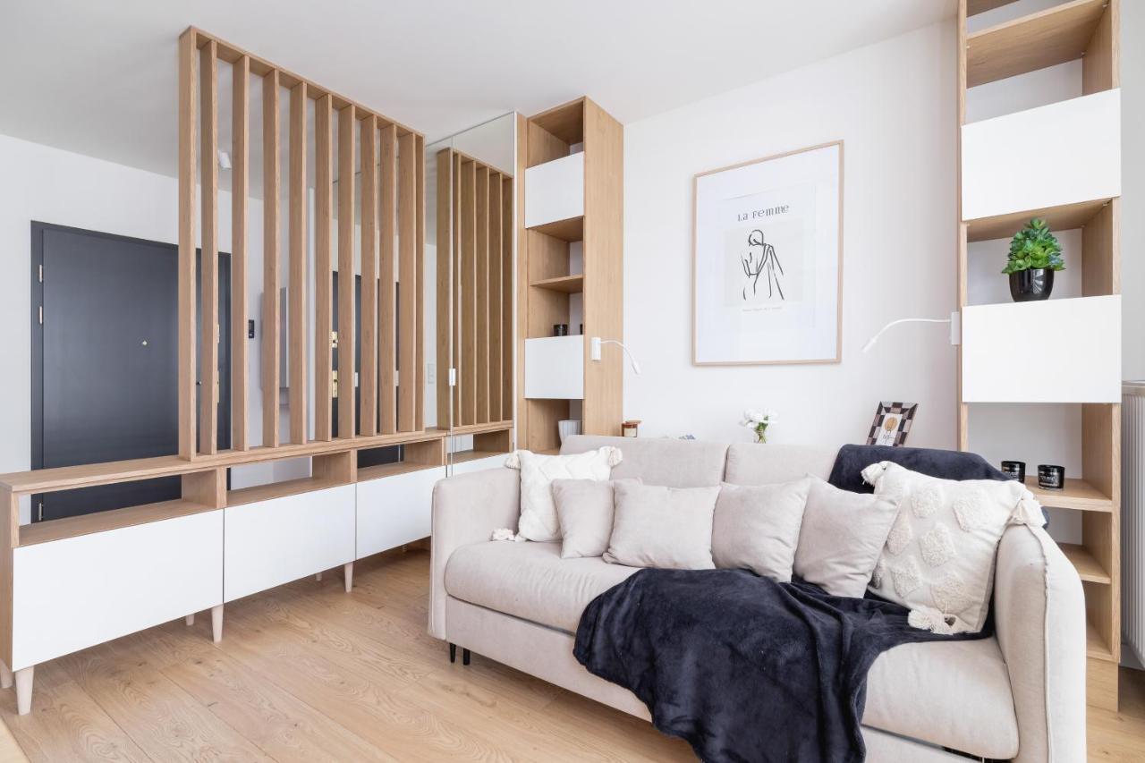 City Studio With Ac Czarnowiejska By Renters Cracovia Exterior foto