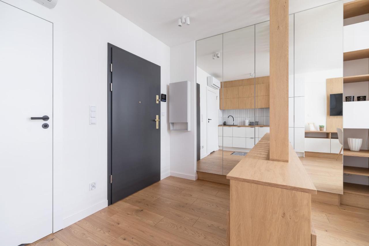City Studio With Ac Czarnowiejska By Renters Cracovia Exterior foto